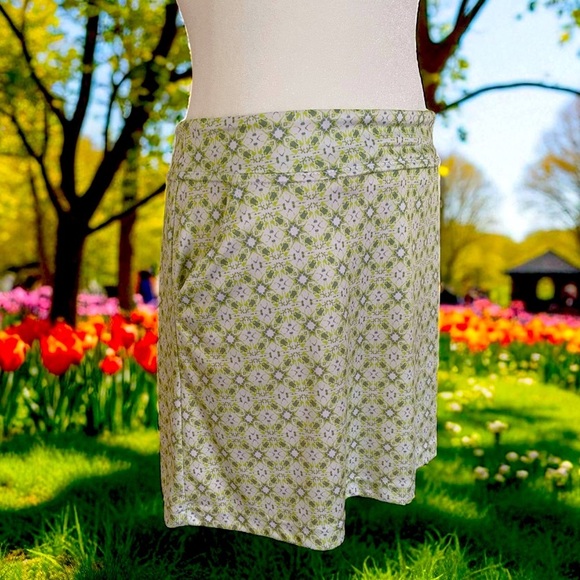 PGA Tour Ladies 2-Piece Golf Set Sleeveless Polo Top M & Skort S White & Green - Picture 12 of 16